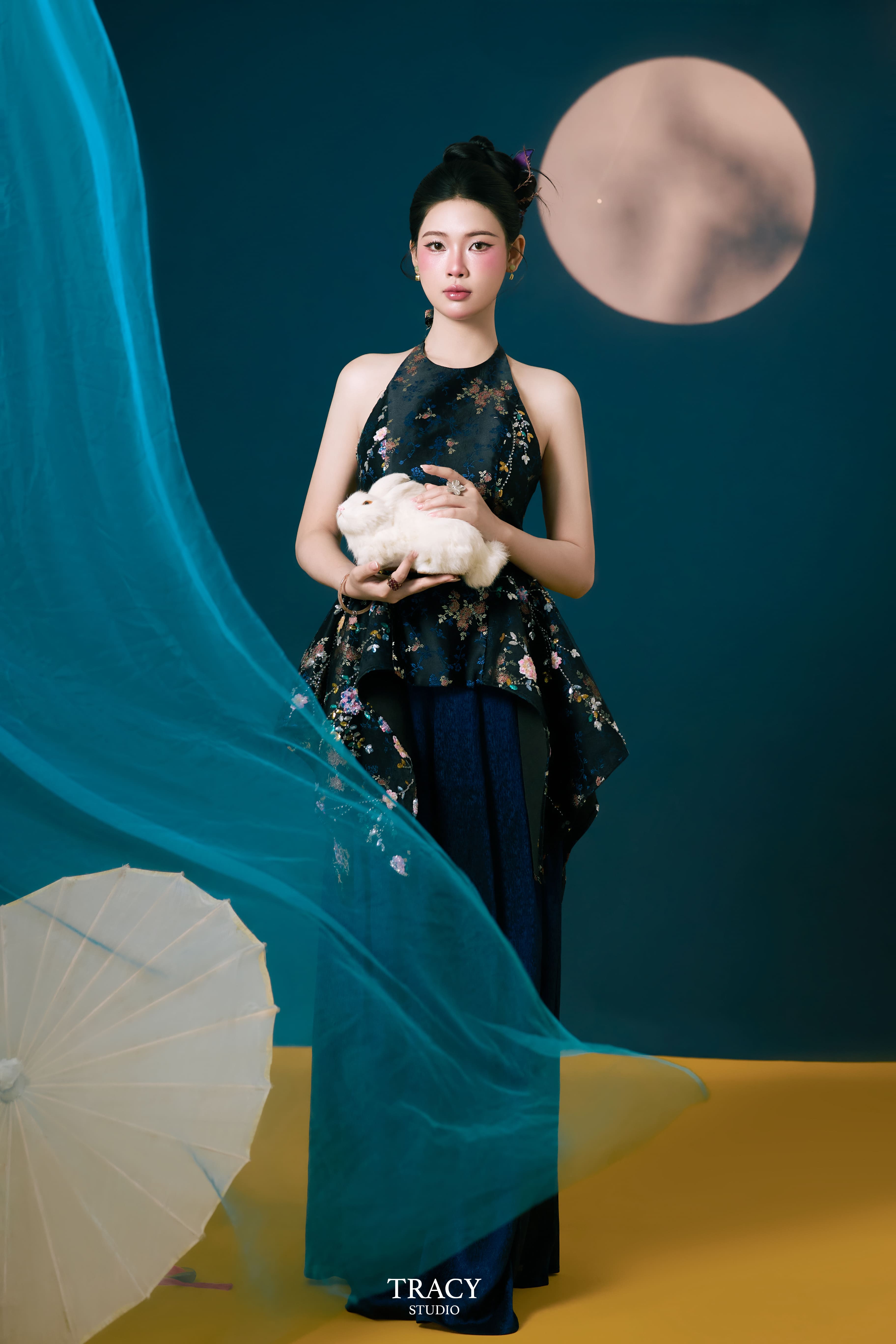 frontend/img/gallery/anh-tet-yem-ao-dai/tracy-studio-chup-yem-tho (2).jpg